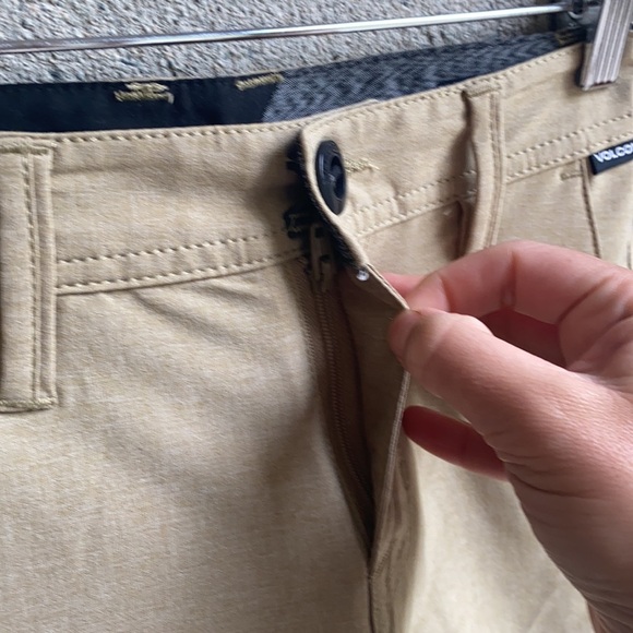 Volcom Youth Quick Dry Shorts Size 22 Waist - Picture 4 of 10